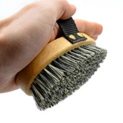 THE DOG IDEA Klassische Hundebürste Naturfibre -Wuff Welt b33aeda9c6ae54d4a9c693eccf2f751cacecb7e3 1485270 de DE fbedade613557ee7c446ce05612ea5cd0cbc74ffAhESzb