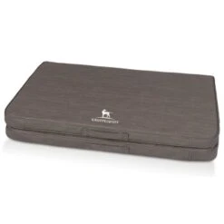 Knuffelwuff Faltbare Reisematte Orthopädisch Roanoke Aus Laser Gestepptem Kunstleder Braun/ Grau M-L -Wuff Welt bdbdb4cac7a78439ab2b53b49c2d269b0fbd15e1 1412101 de DE 7d3d39c3148648112a1cb115a2745ec81086a406g6XjR4